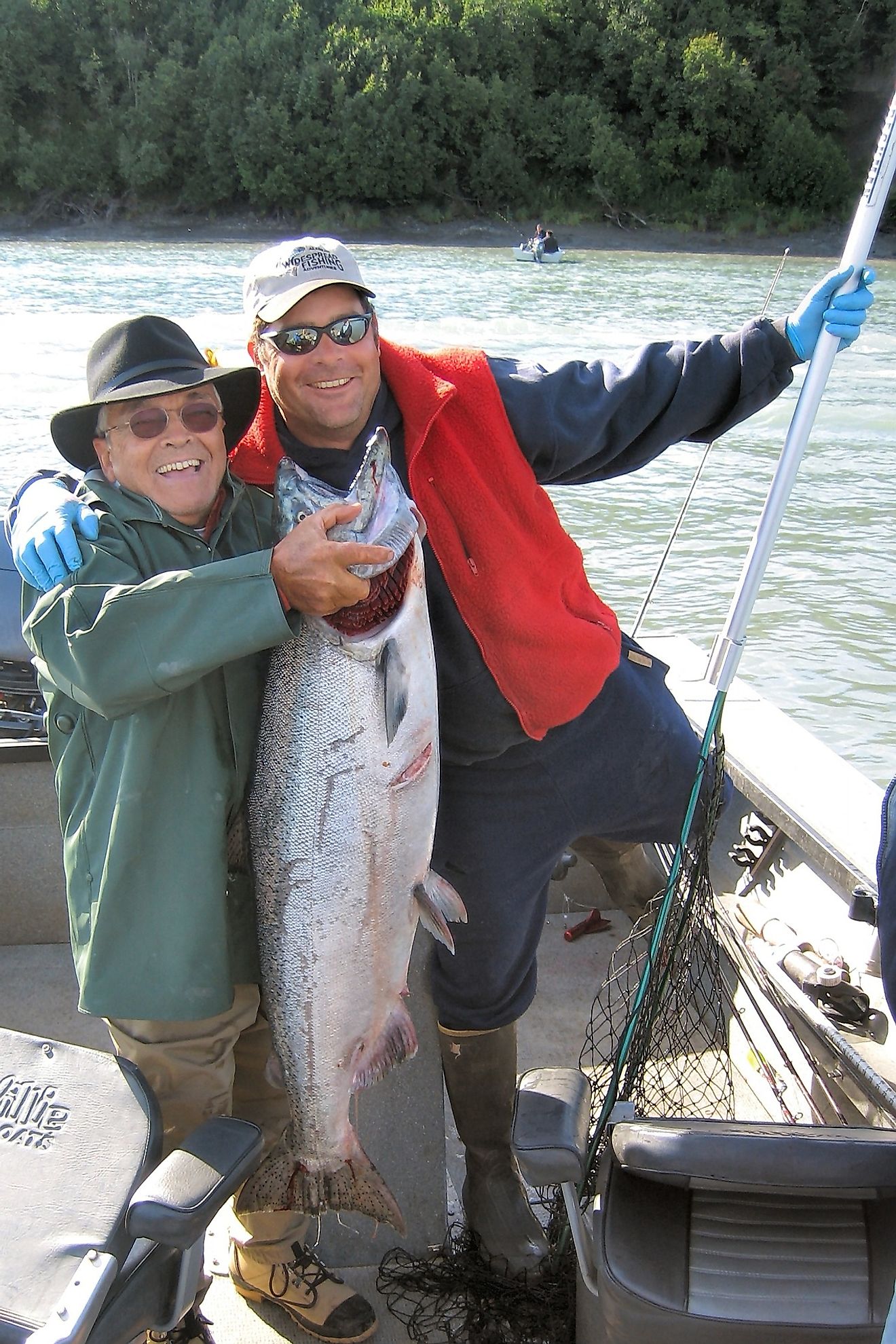 Fishing in Alaska. Image credit: Barbara Jackson from Pixabay 