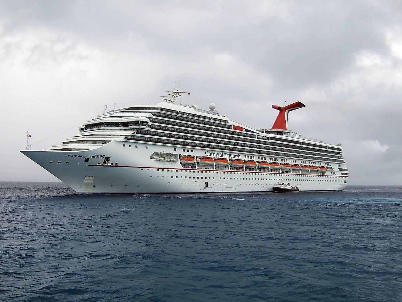 storm hits carnival cruise ship