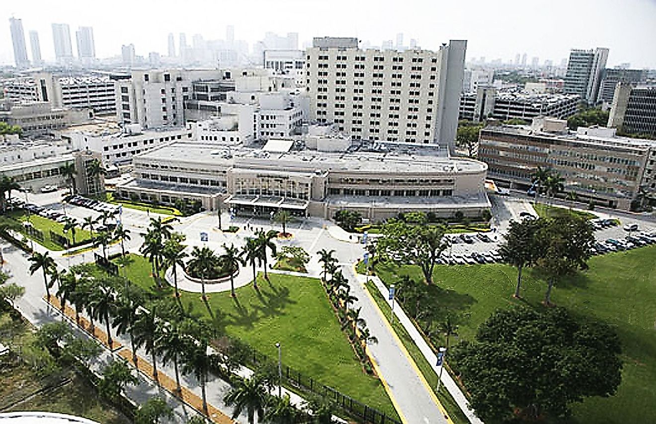 Aerial view of Jackson Memorial Hospital. It has a capacity of 1,550 beds at the ready. Image credit: Jayzze/Wikimedia.org