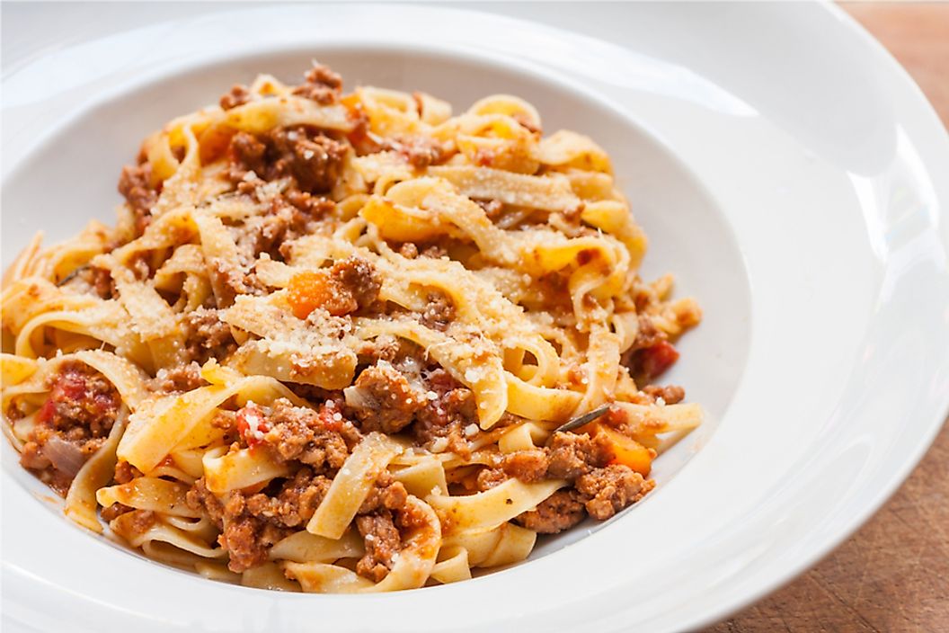 A classic ragu alla Bolognese sauce served with tagliatelle pasta.