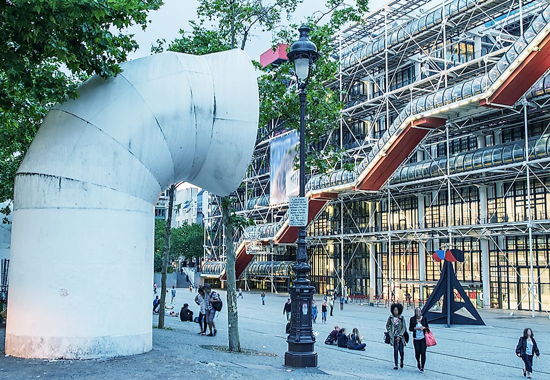 The unique appearance of the Centre Pompidou. 