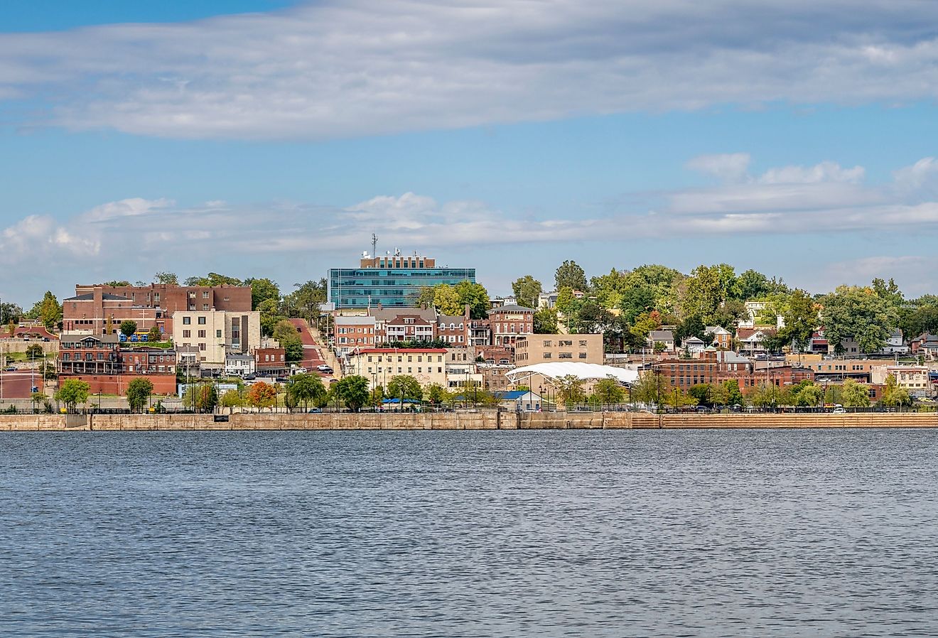 Cityscape panorama of Alton, Illinois on the Mississippi River.