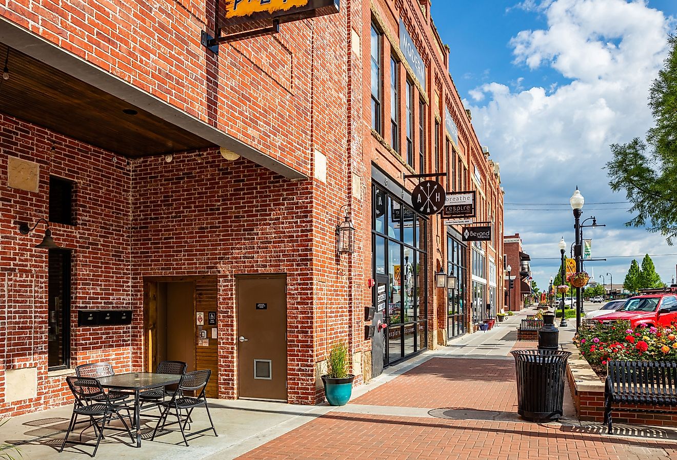 Shops in Broken Arrow, Tulsa, Oklahoma. Image credit rawf8 via Shutterstock.