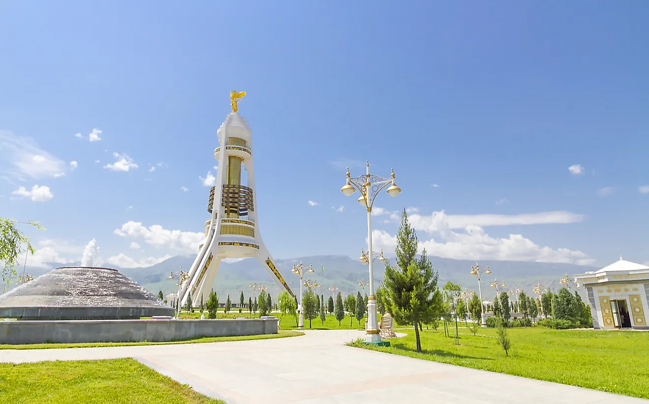 The statue in all of its glory. Thiago B Trevisan / Shutterstock.com.