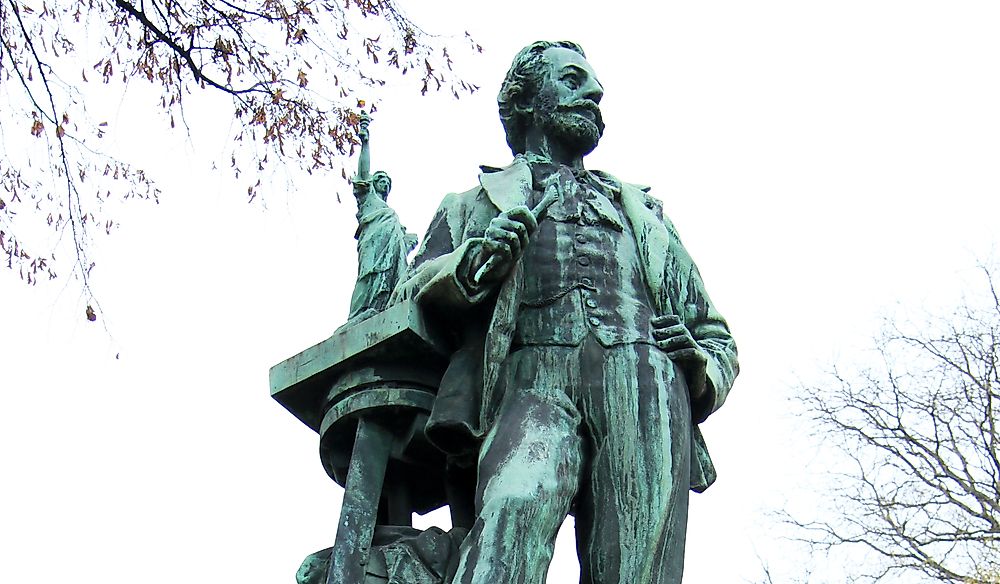 Statue of Frédéric Auguste Bartholdi in New York.