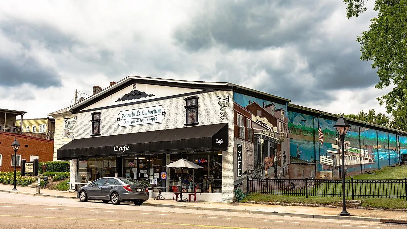 A view of the mural on the side of Annabell's Emporium Antique & Gift Shoppe in historic Loudon, Tennessee.