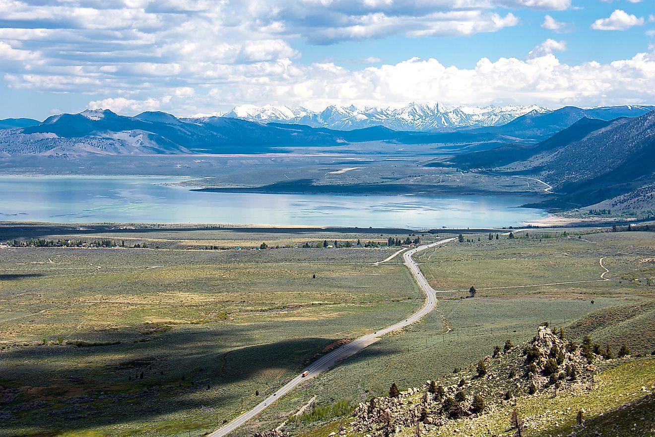 The spectacular landscape along the Highway 395.