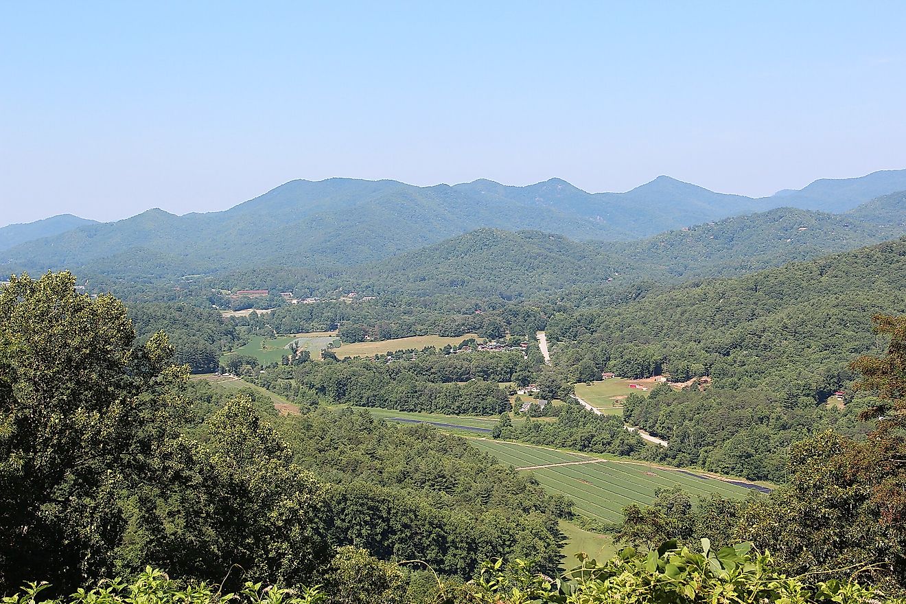 Sky Valley Overlook, Georgia. By Thomson200, CC0, via Wikimedia Commons