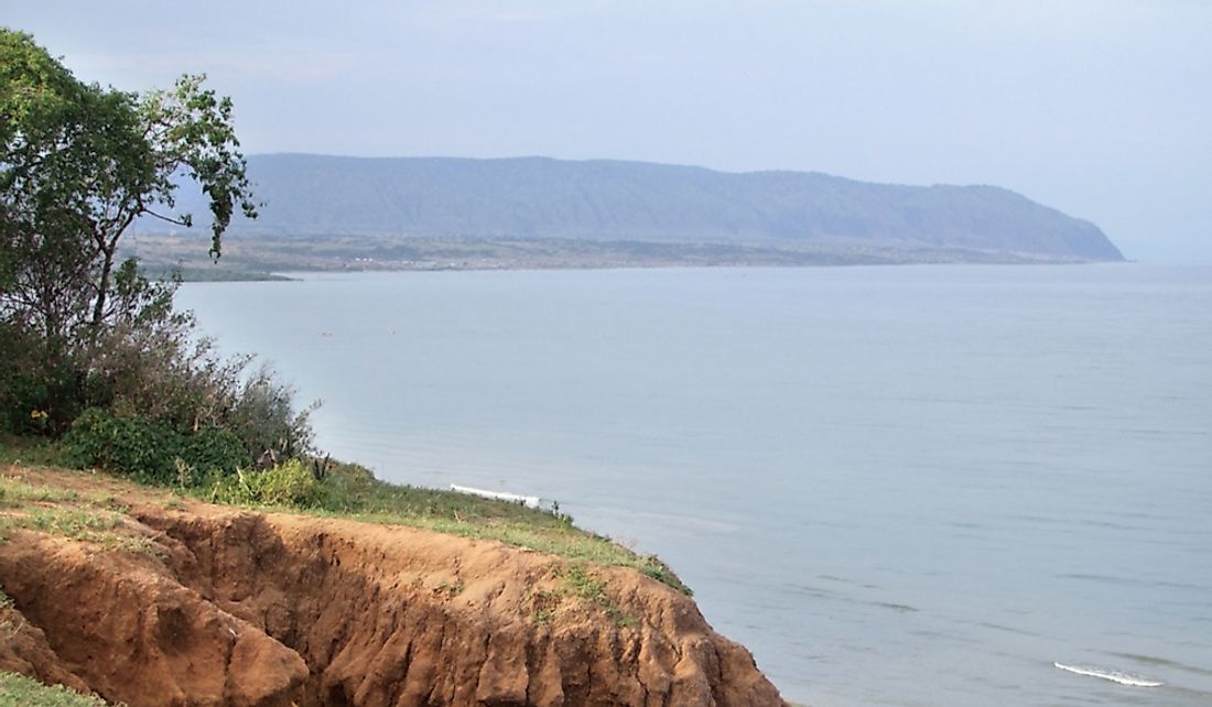 The DRC-Uganda border runs directly through Lake Albert.