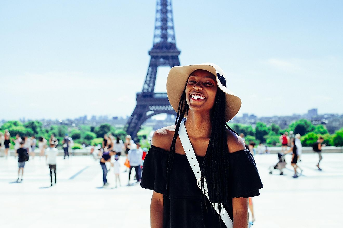 Perfectly straight white teeth are common physical feature for people in the US. Photo by Atikh Bana on Unsplash