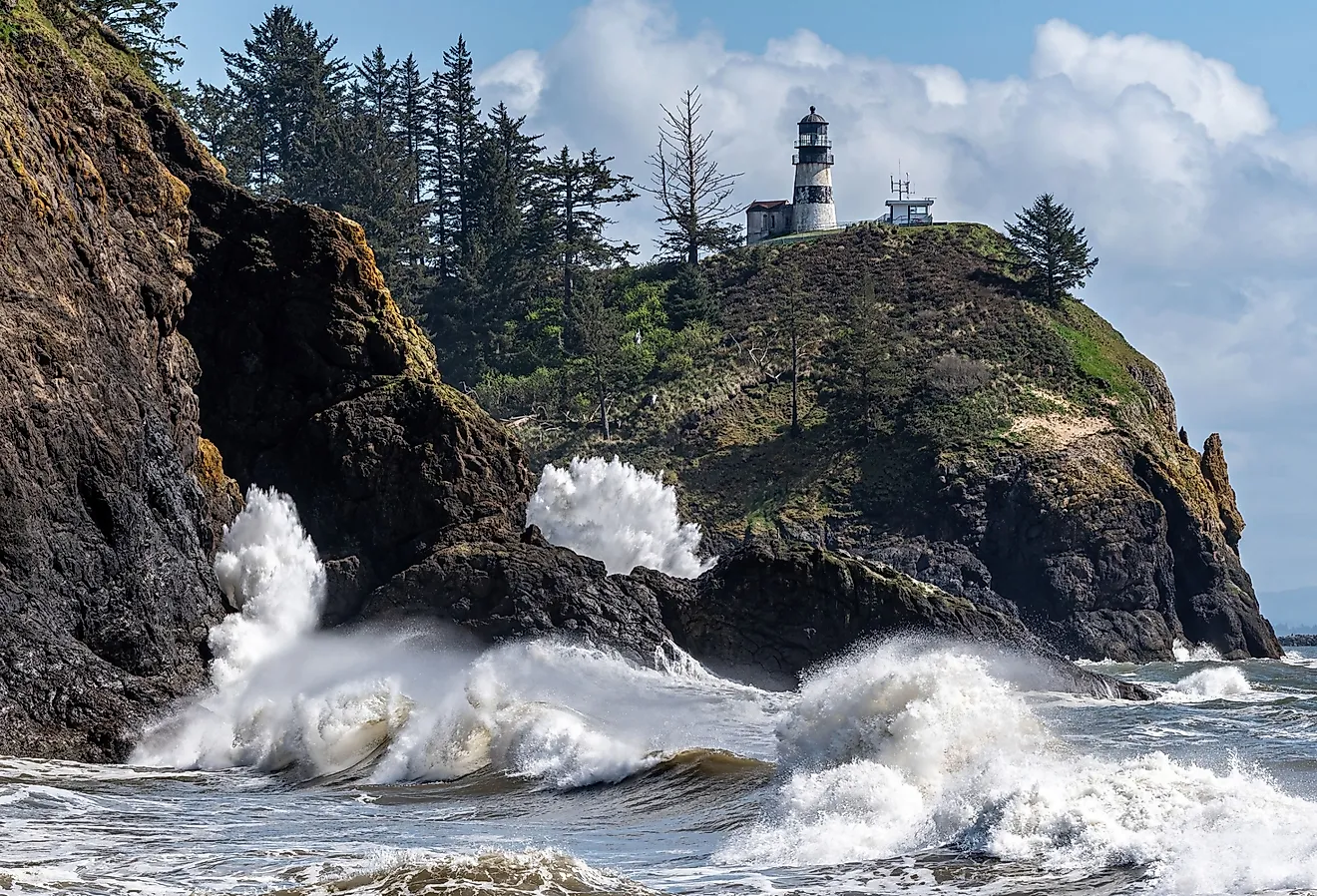 Waves crashing at Cape Disappointment.