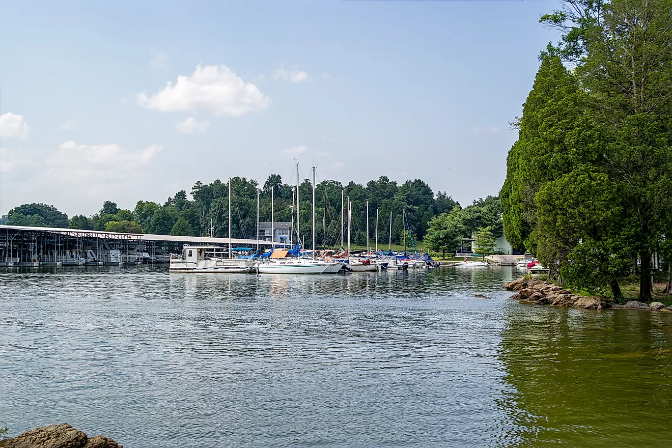 Fort Loudon Marina in Lenoir City Park, Lenoir City, Tennessee, USA.