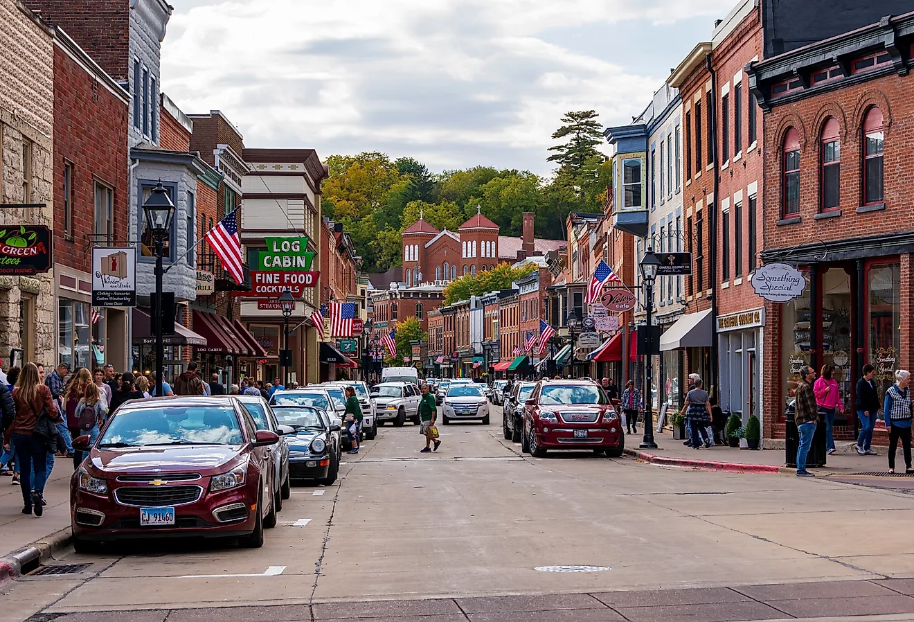 Downtown street in Galena, Illinois. Image credit David S. Swierczek via Shutterstock