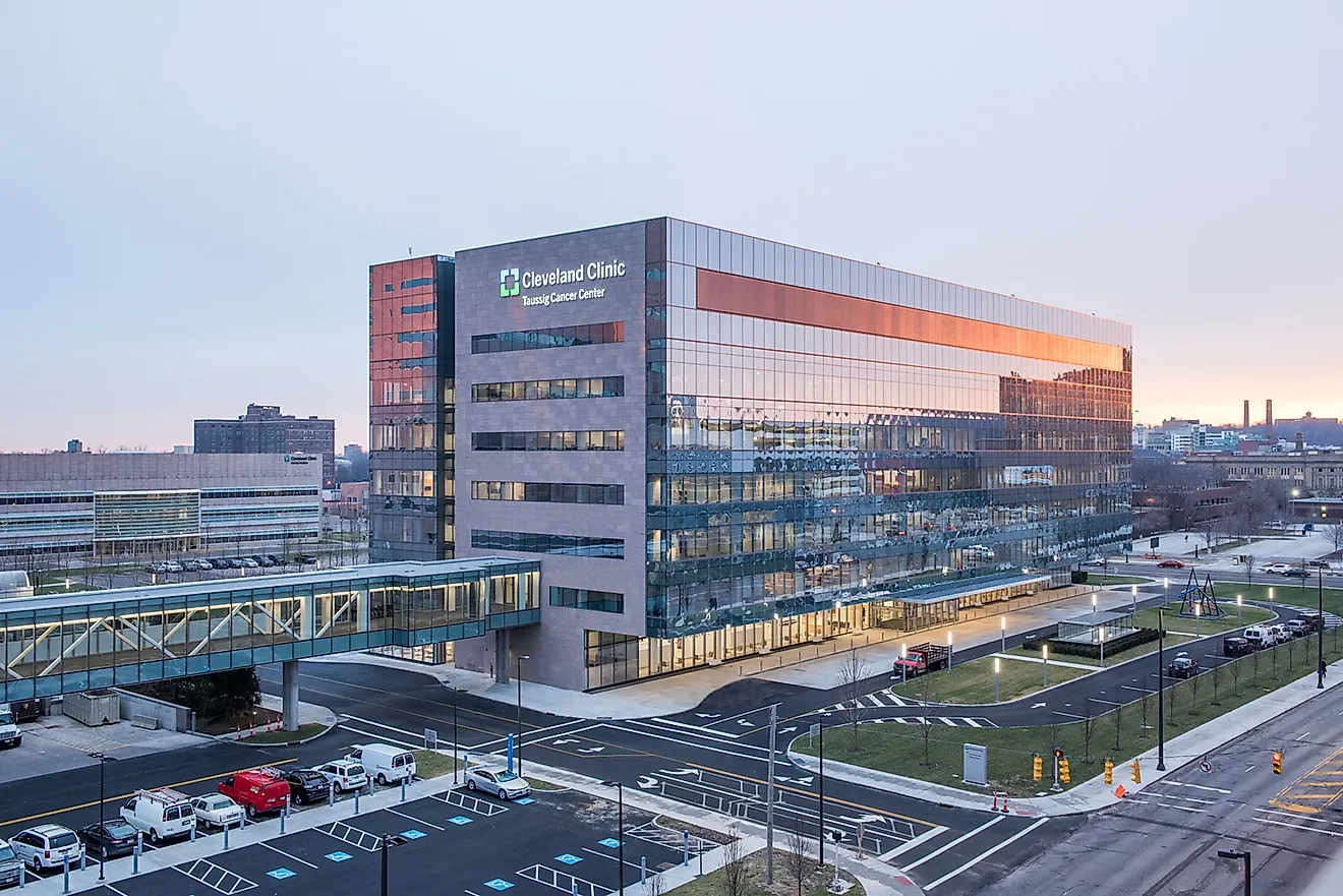 Cleveland Clinic Taussig Cancer Center. By Cleveland Clinic CC BY 4.0, https://commons.wikimedia.org/w/index.php?curid=62643130