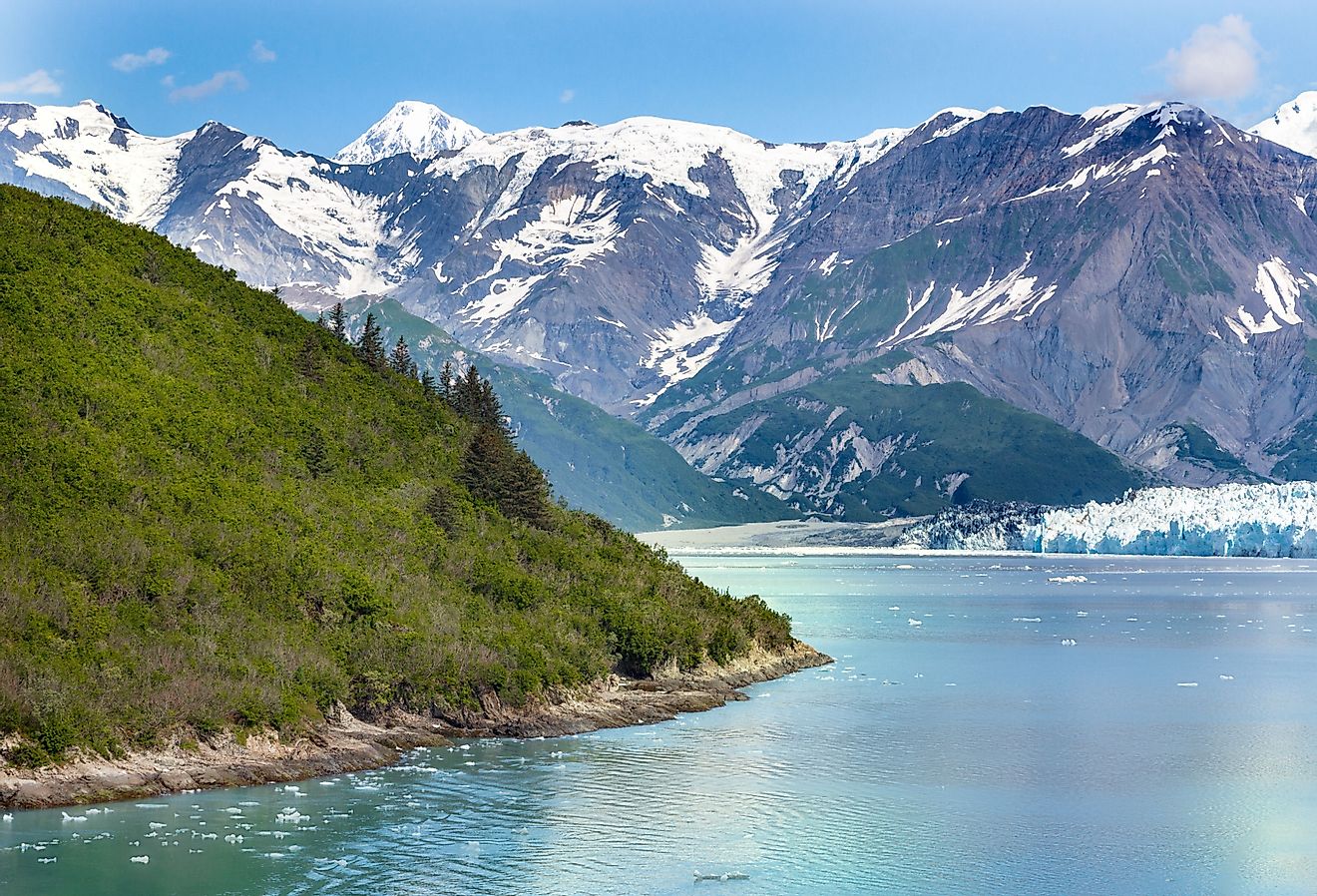A scenic view from a ship of the Glacier Bay National Park and Preserve. Image credit RUBEN M RAMOS via Shutterstock. 