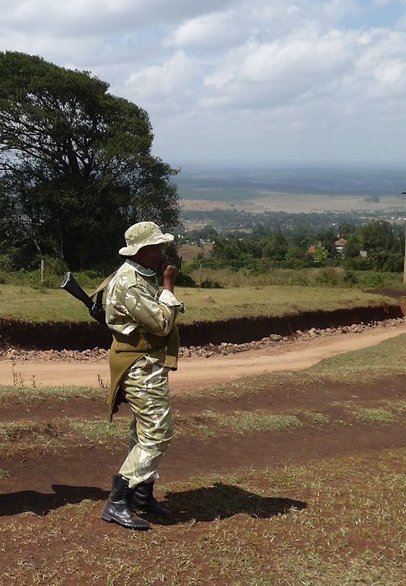 Ranger from the Kenya Wildlife Service, KWS, in Ngong Hills. Image credit: Rotsee2/Wikimedia.org