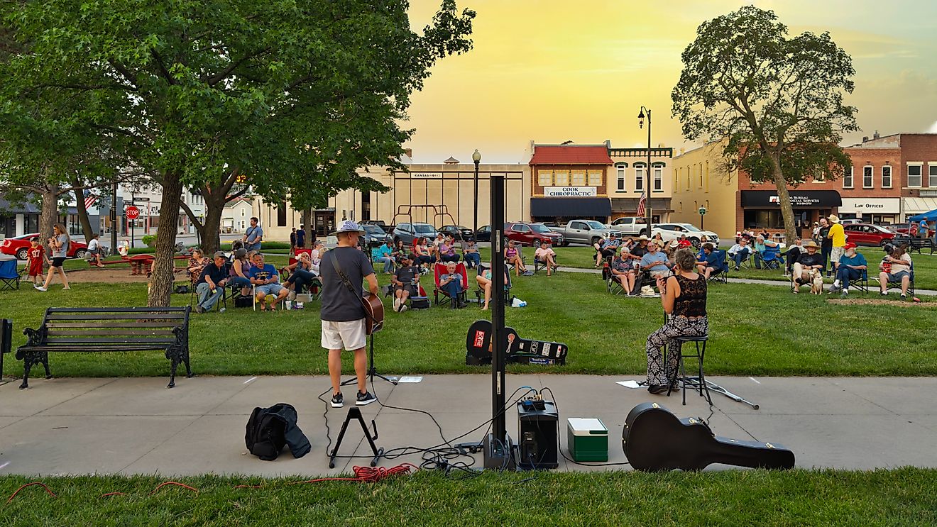 Paola Park Square in Paola, Kansas. Image credit: Matt Fowler KC / Shutterstock.com.