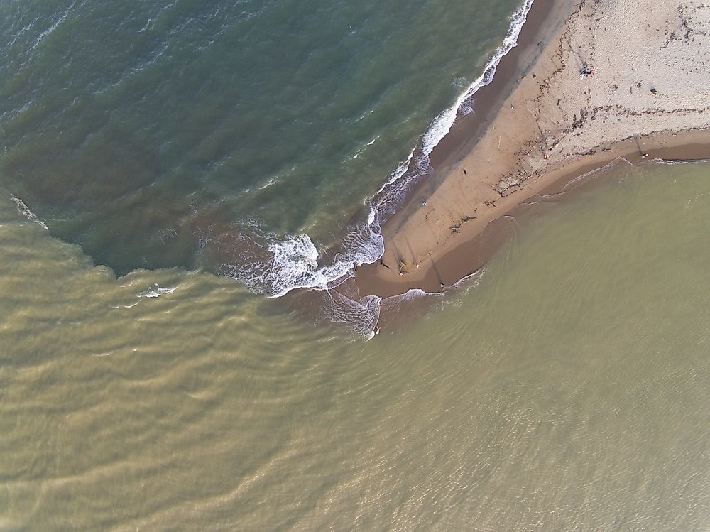 Rivers carry salt minerals into the ocean. 