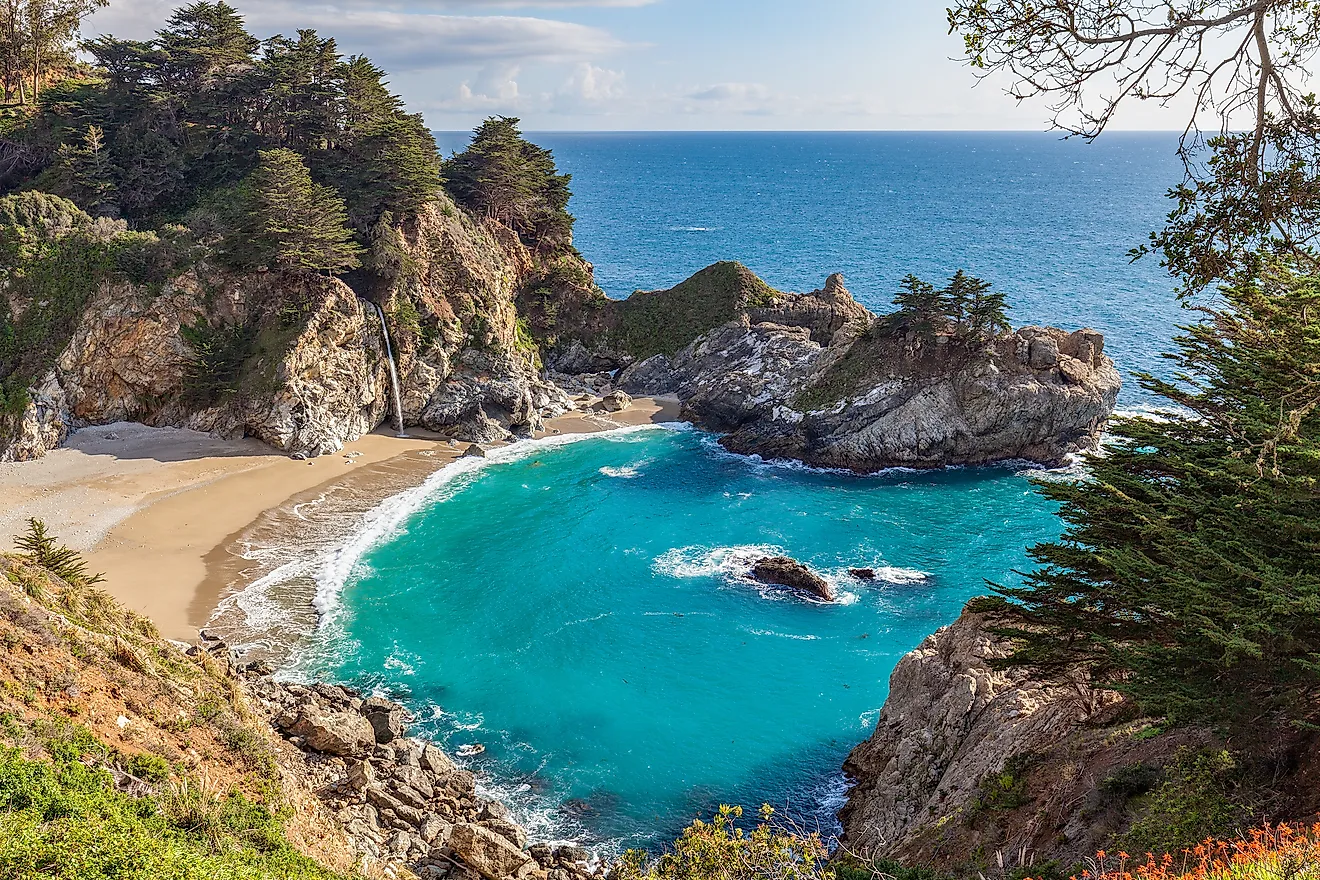 Scenic McWay Falls near Big Sur California. Image credit:Tom Tietz/Shutterstock.com