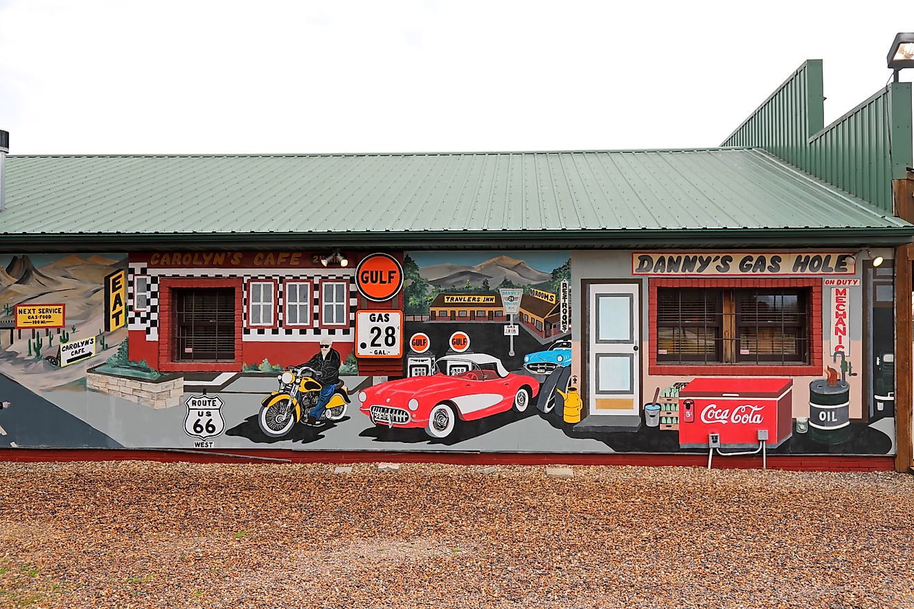 Side view of Fanning 66 Outpost in Cuba, Missouri.