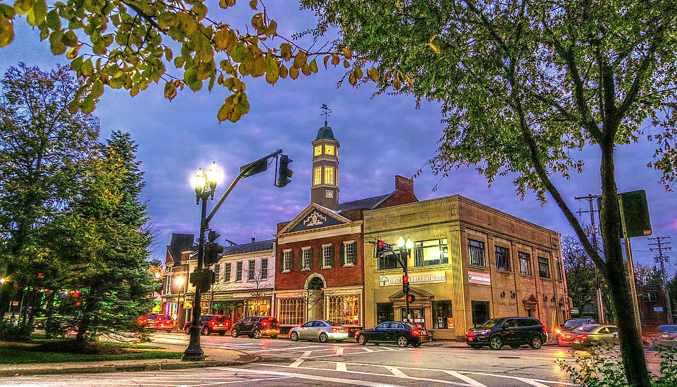 evening street view in Chagrin falls, ohio