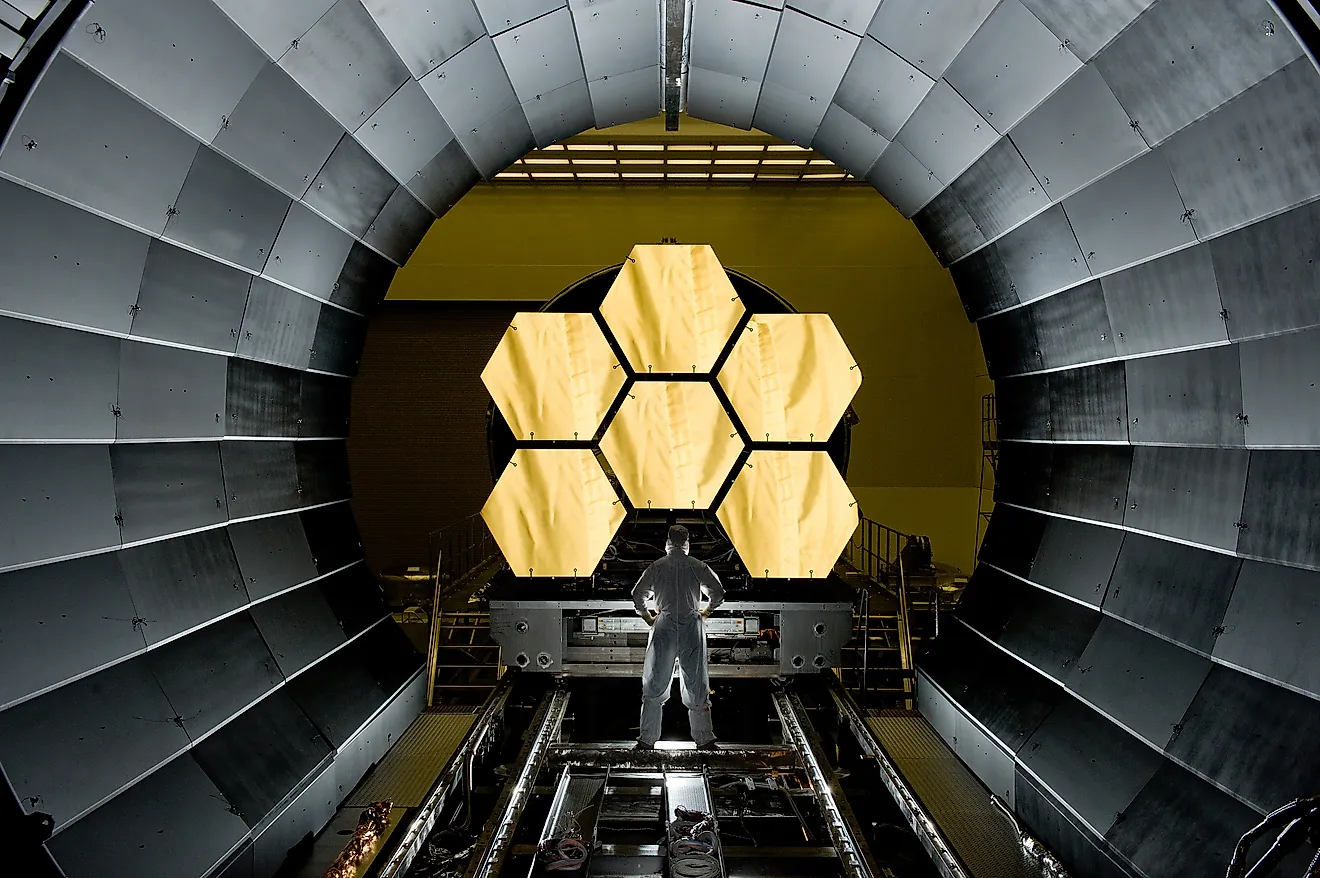 James Webb Primary Mirror (NASA/MSFC/David Higginbotham, Public domain, via Wikimedia Commons)