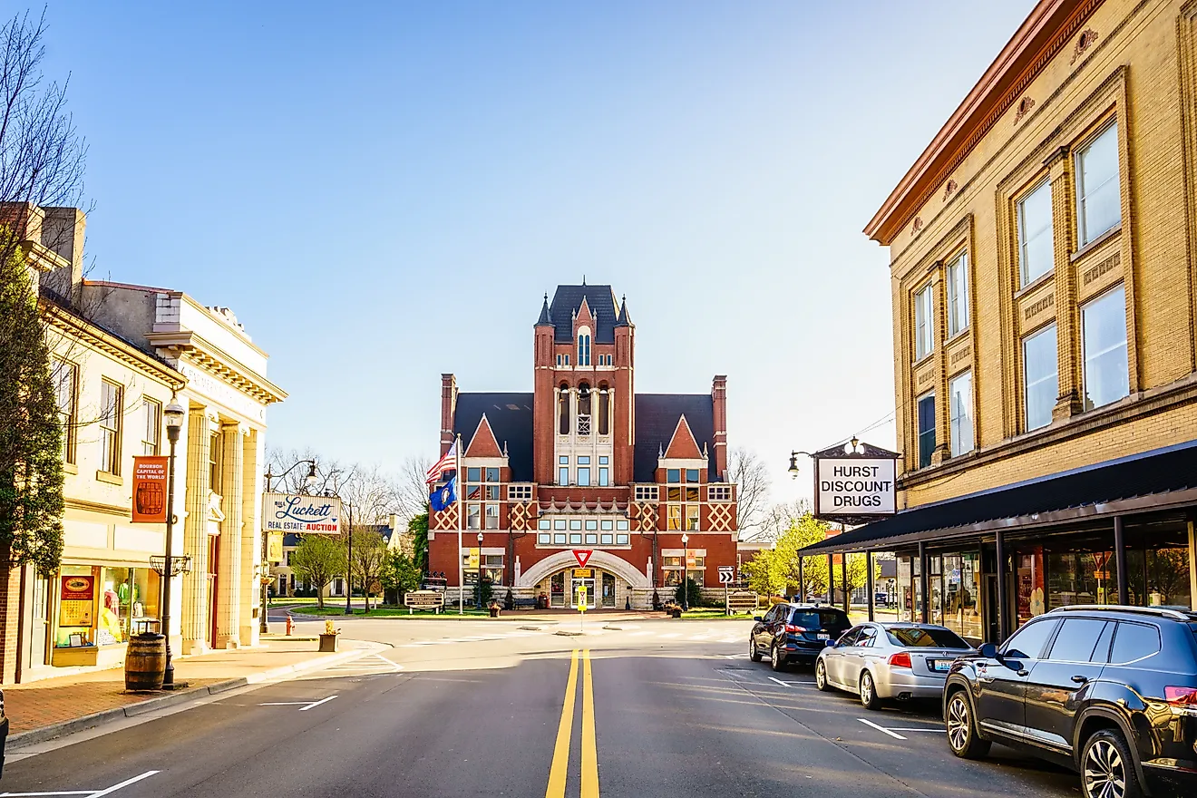 View of the historic Bardstown Courthouse building in Bardstown, Kentucky. Image credit: Alexey Stiop / Shutterstock.com