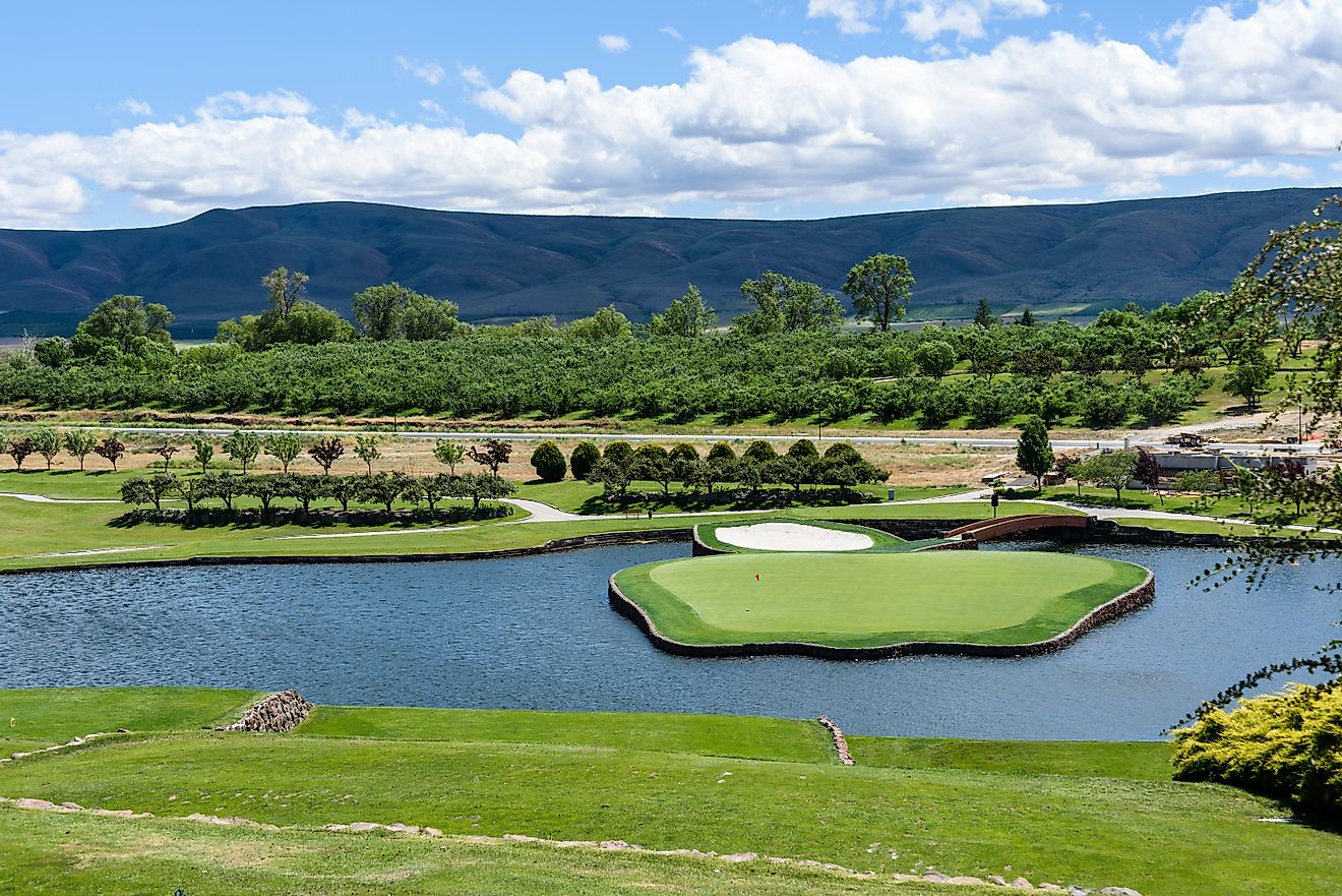Apple-shaped hole at the Apple Tree Golf Course in Yakima, Washington.