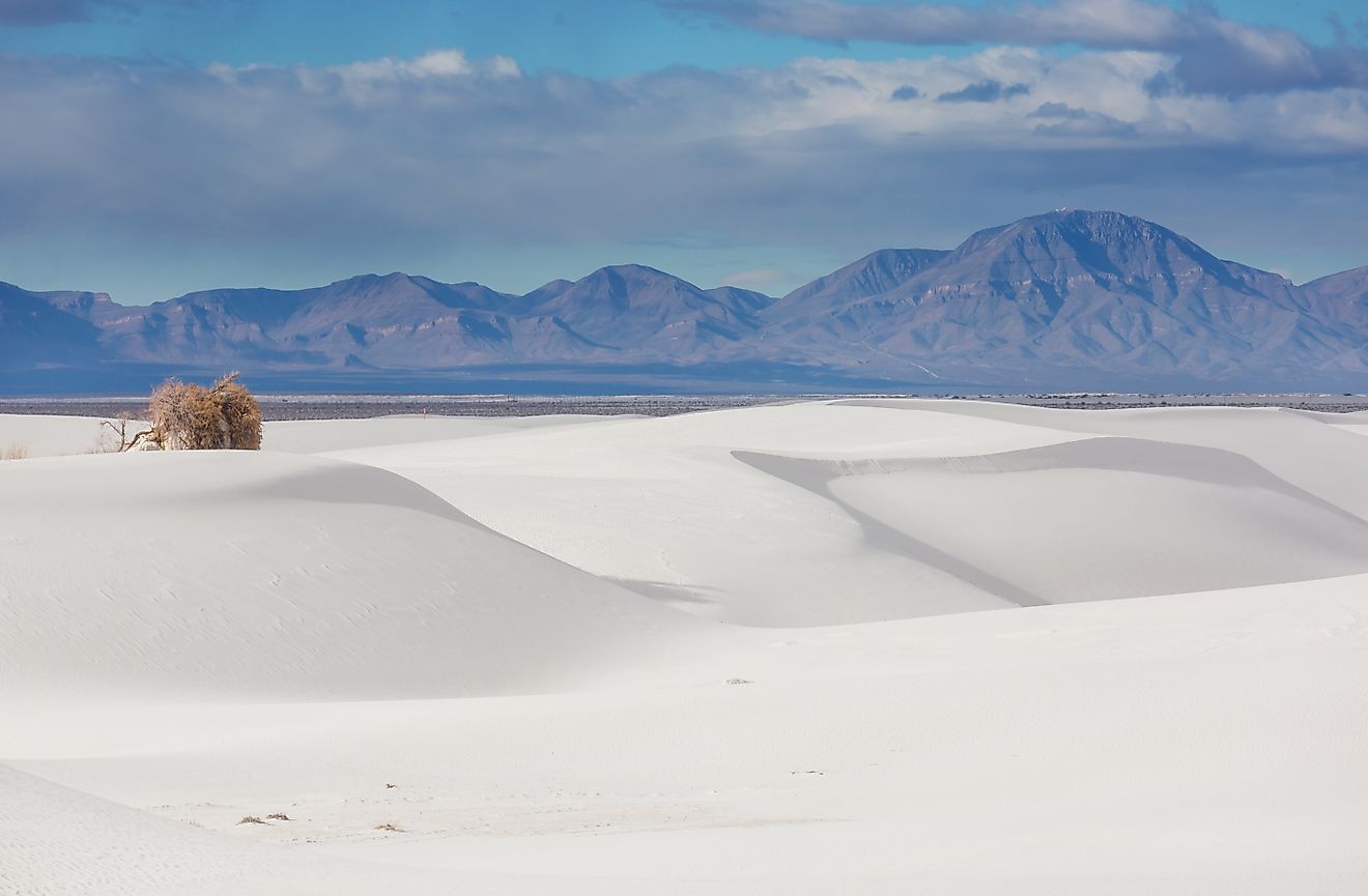 Unusual natural landscapes in White Sands National Park, New Mexico.