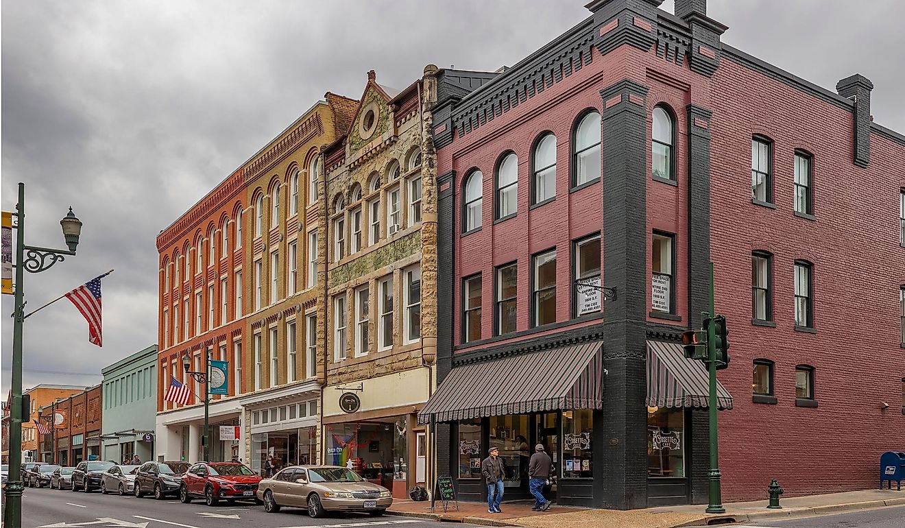 Staunton, Virginia, USA. Editorial credit: Dee Browning / Shutterstock.com