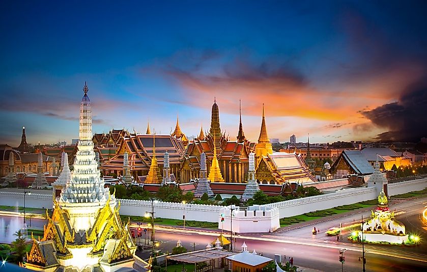 A Theravada Buddhist temple complex in Bangkok, Thailand.