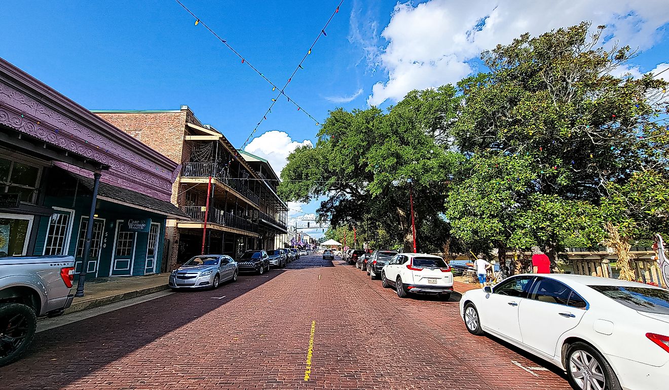 Downtown Natchitoches in the autumn on a sunny day. Editorial credit: VioletSkyAdventures / Shutterstock.com