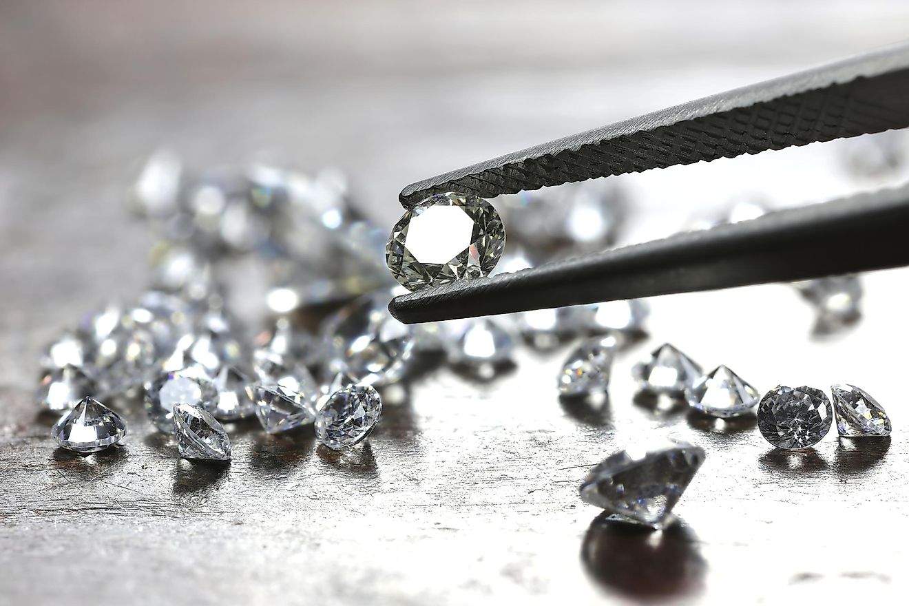 Os diamantes são o material mais resistente que podemos encontrar na natureza.