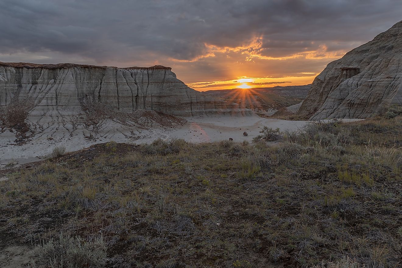 Sunset at Dinosaur Provincial Park in the Red Deer River Valley in Alberta, Canada. Image credit: James Gabbert/Shutterstock.com