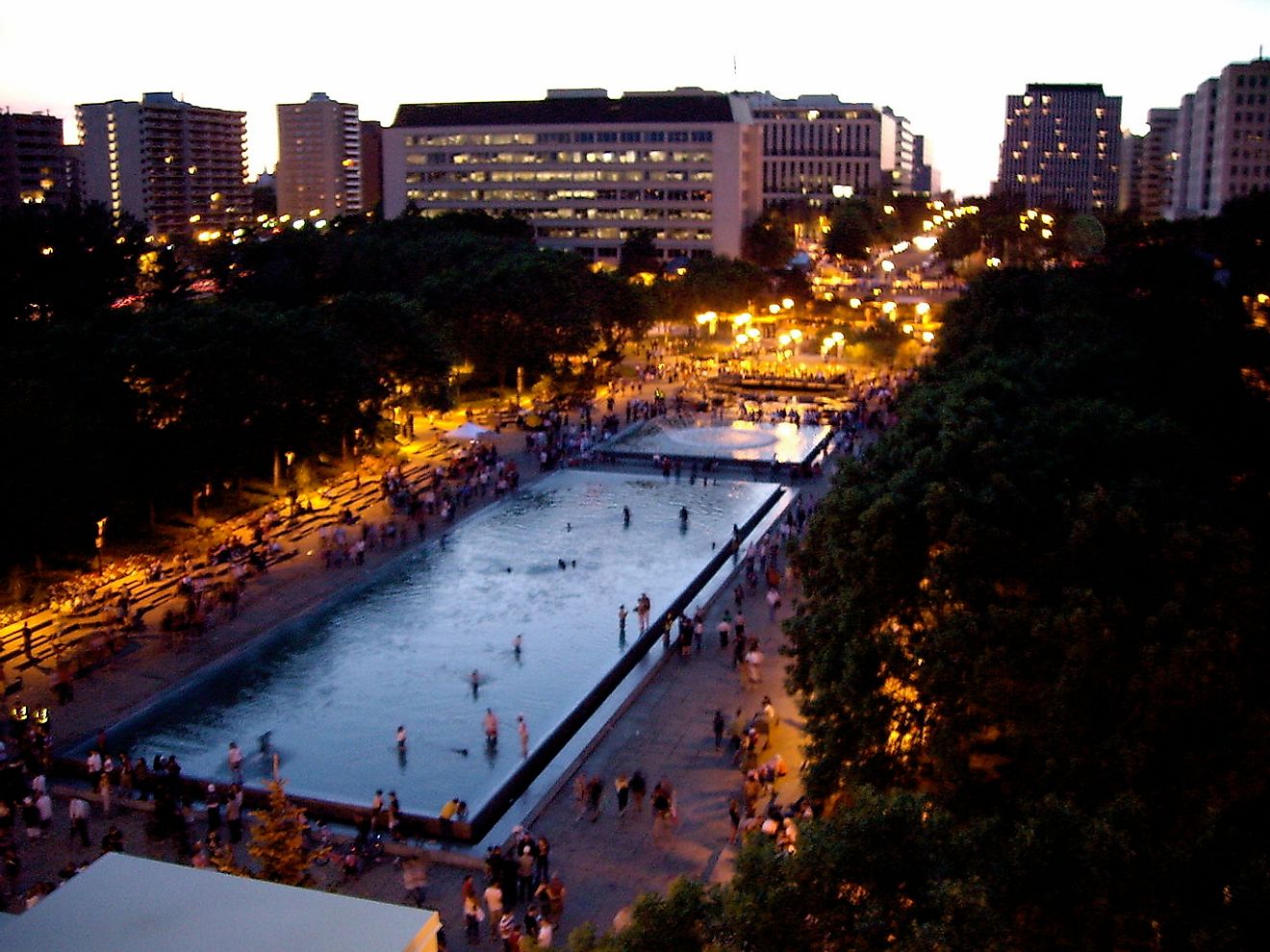 Alberta Legislature Grounds. Image credit: Mikkel Paulson/Public Domain