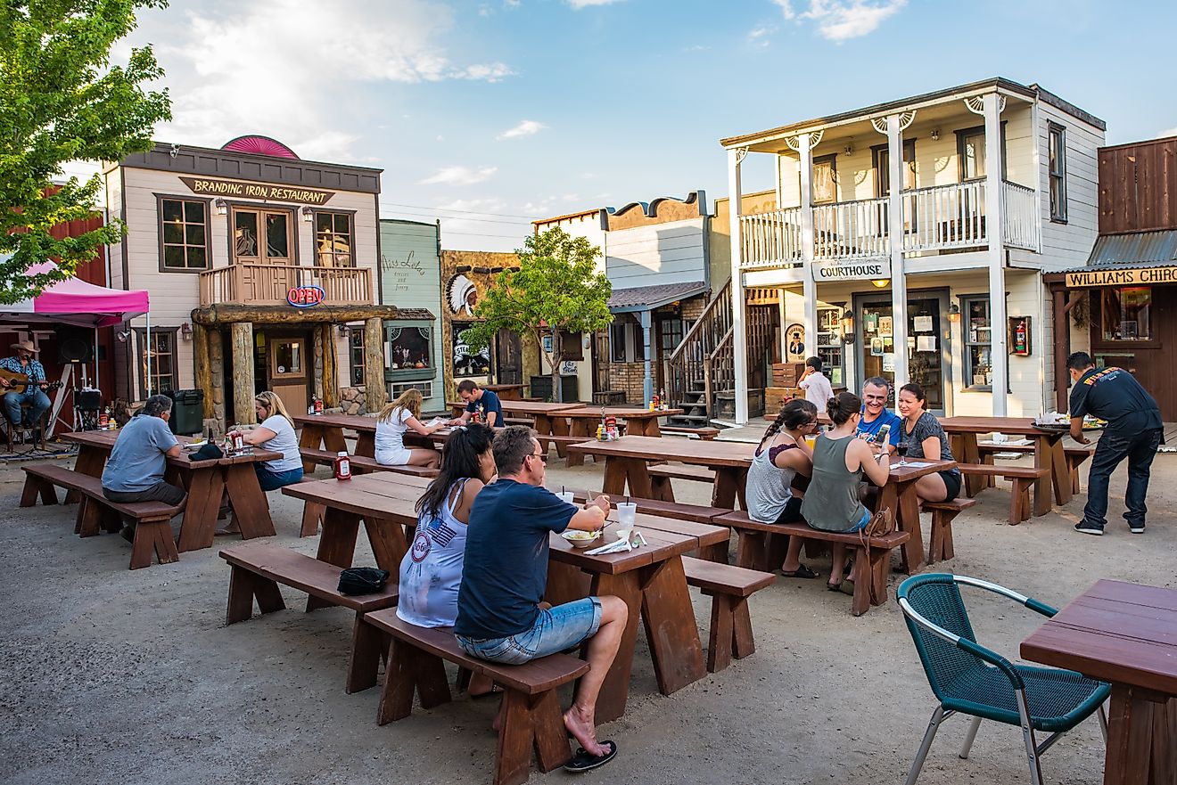 Wild West Junction in Williams, Arizona: Located on historic Route 66, known as the "Gateway to the Grand Canyon." Editorial credit: Michael Gordon / Shutterstock.com