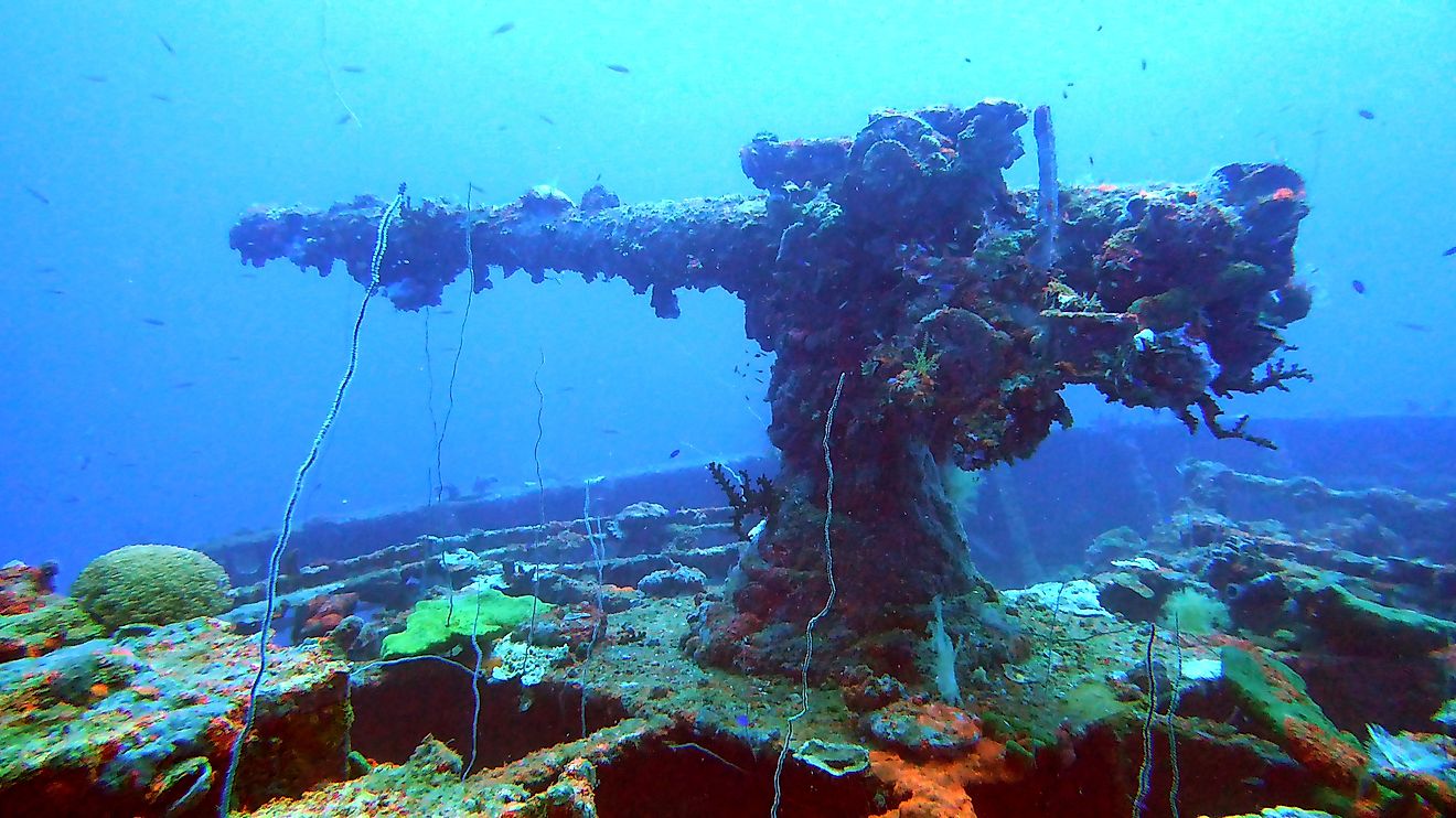 Machine gun on ship sunk during Operation Hailstone in Chuuk Lagoon, Micronesia (Credit: SylvainPH / Shutterstock)