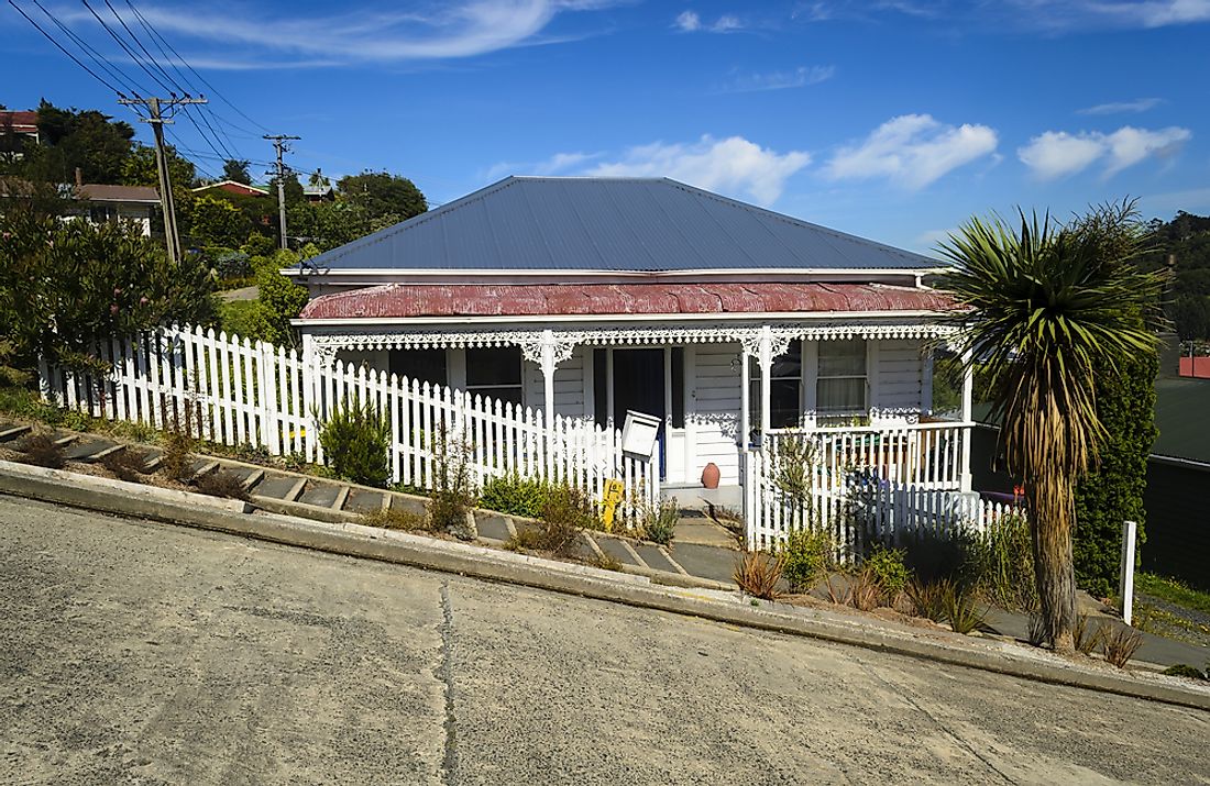 Located in Dunedin, New Zealand, Baldwin Street is among the world's steepest. 