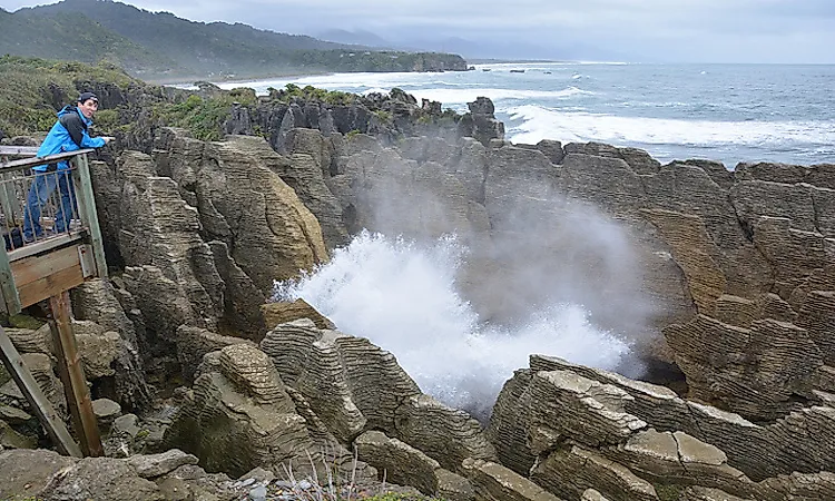 Punakaiki Blow holes and pancake rocks.