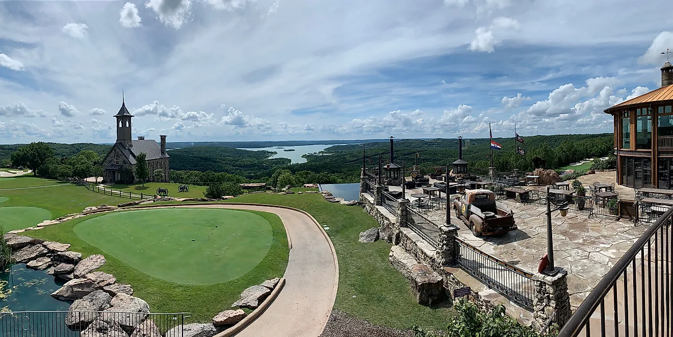 Top of the Rock in Branson, MO. Via Shutterstock / Design Lab 443.