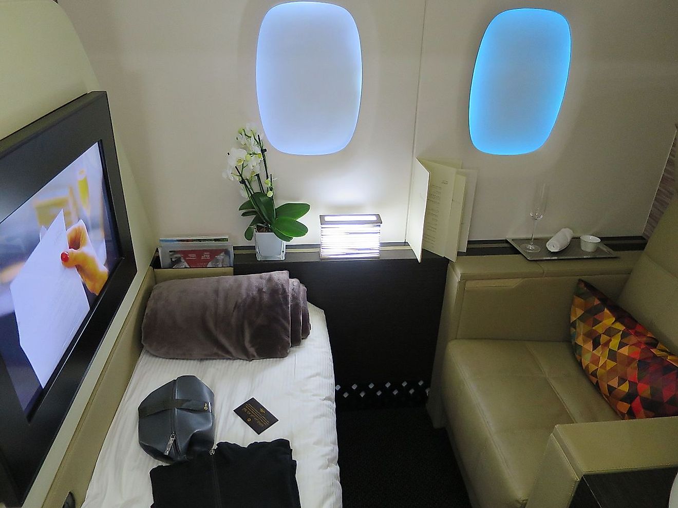 Etihad Airways aircraft interiors demo ITB 2017. Image credit: Travelarz/Wikimedia.org