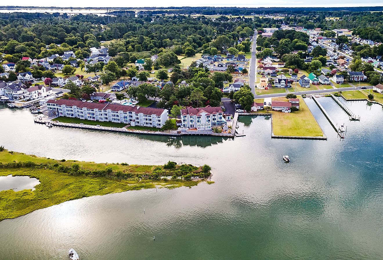 Chincoteague Island, marinas, houses and motels with parking lots.