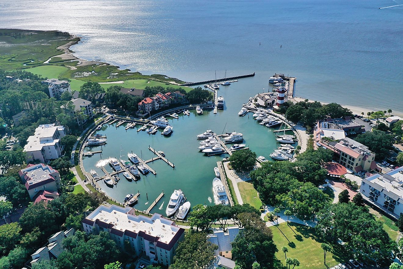 Hilton Head Island harbor, South Carolina. Editorial credit: Helioscribe / Shutterstock.com.