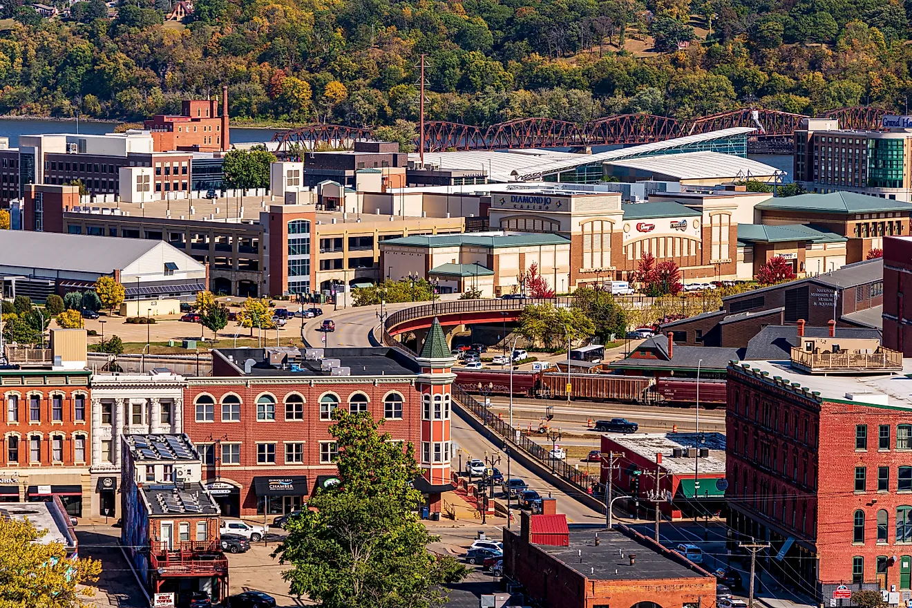 Historical buildings in downtown Dubuque, Iowa. By David S. Swierczek / Shutterstock.com