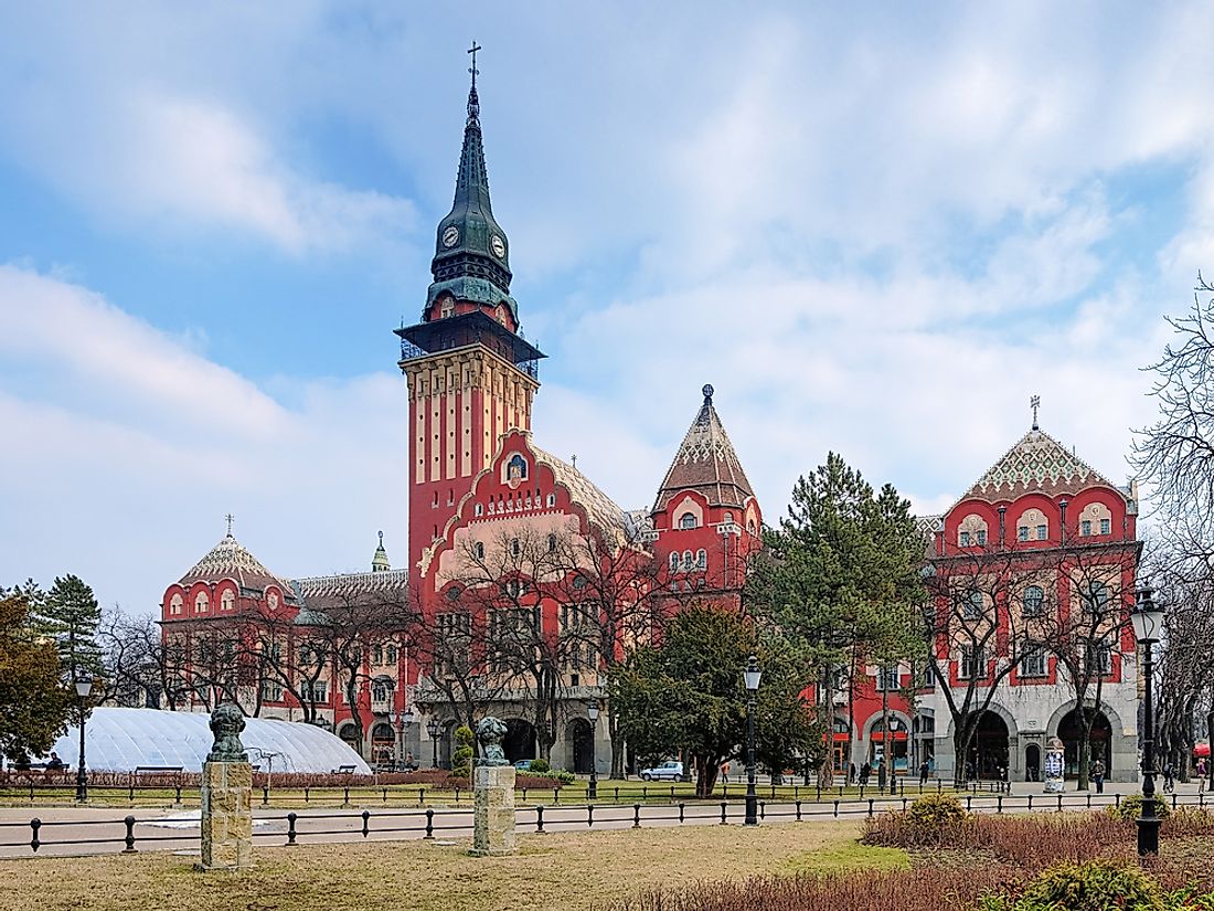 The Subotica City Hall is famous for its art-nouveau style. 