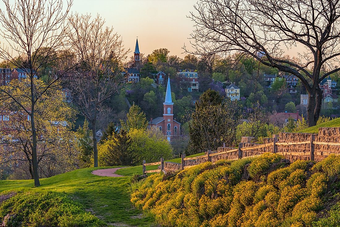 Many buildings in Galena date from the 1800s. 