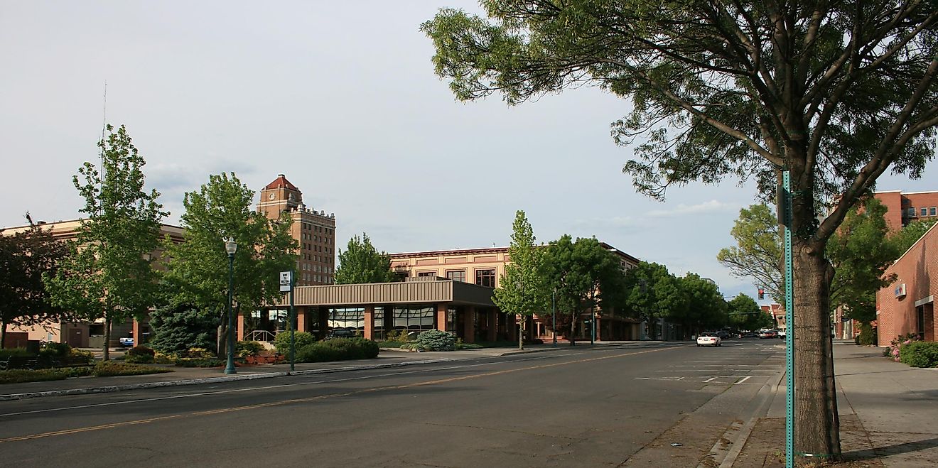 Walla Walla, Washington, with the Marcus Whitman Hotel to the left.