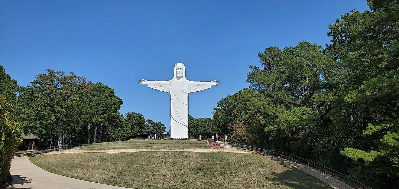 The Christ of the Ozarks statue in the mountains near Eureka Springs, Arkansas. Image credit: Mike Shaw / Shutterstock.com.