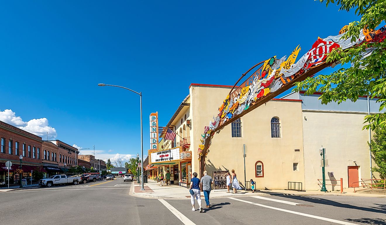 Main Street through historic downtown Sandpoint, Idaho. Image credit Kirk Fisher via Shutterstock 
