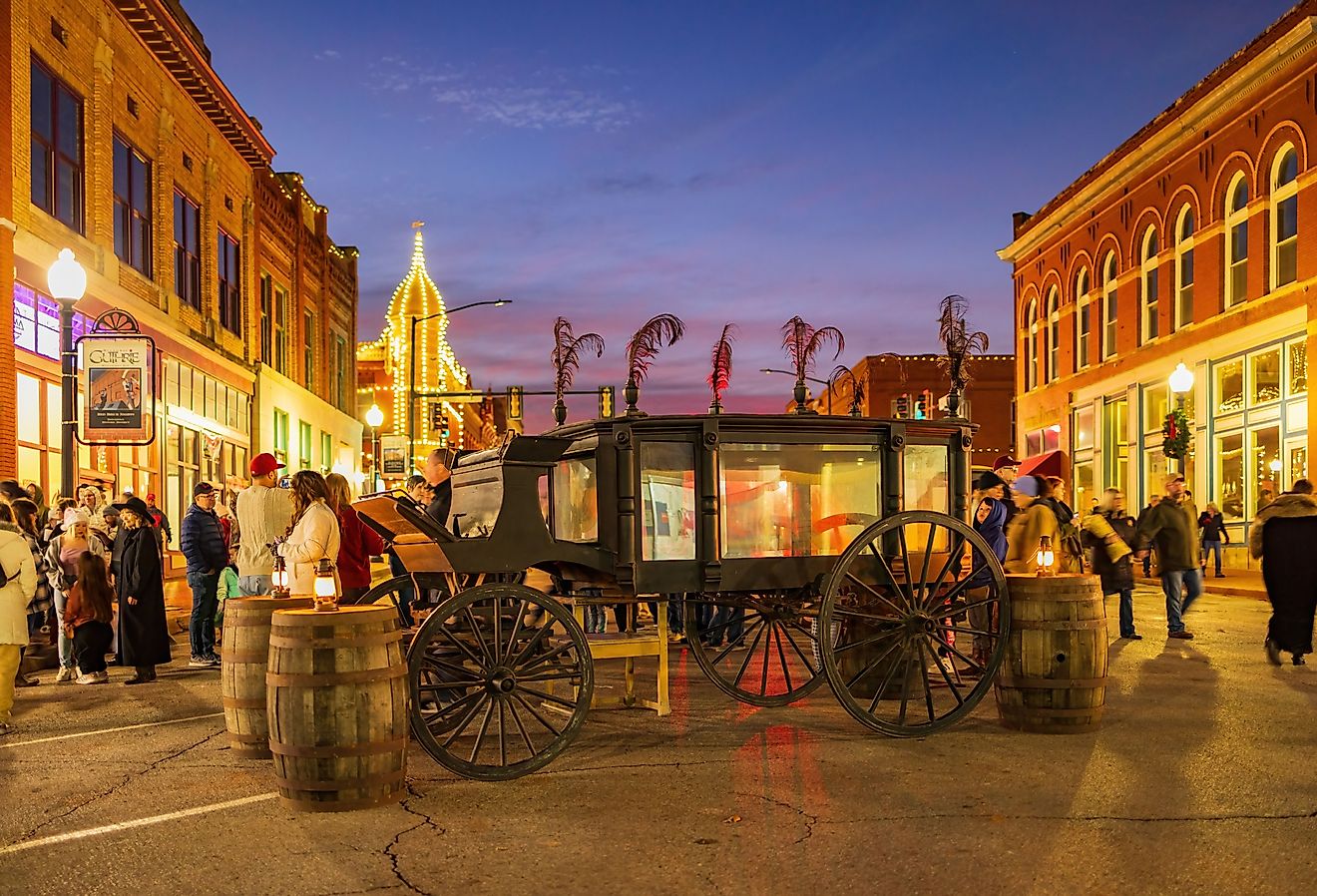  Night view of the famous Guthrie Victorian walk. Image credit: Kit Leong via Shutterstock.